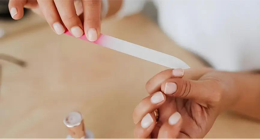 Difference Between Gel and Acrylic Nail Extensions