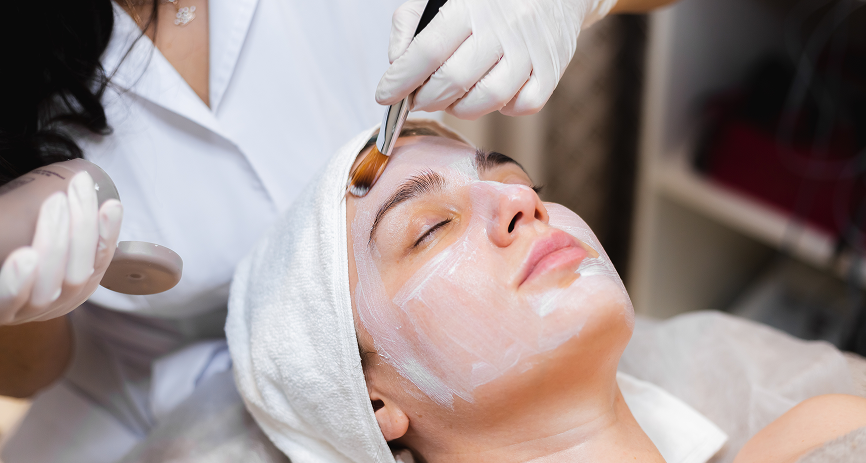 Best Facials for Dry Skin